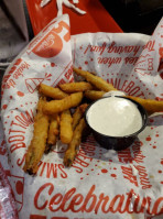 Red Robin Gourmet Burgers And Brews food