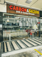 Carbón Sazón outside