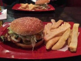 Red Robin Gourmet Burgers And Brews food