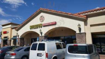 Dickey's Barbecue Pit outside