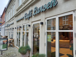 Cafe Larsen outside