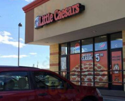 Little Caesars Pizza outside