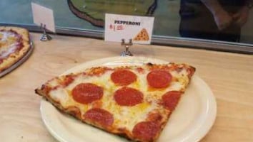 Flying Pie Pizzaria- Nampa food