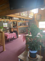 Dodge Peak Lodge/tavern inside