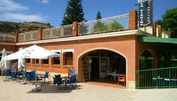 Bar Restaurante Piscinas inside