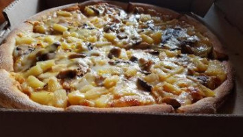 Peperonni's Pizza food