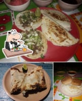Cenaduria Cabiño food