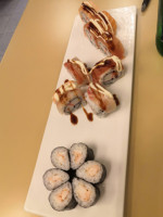 Yami Sushi food