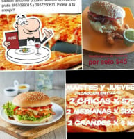 Patitos Pizza food