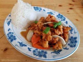 Xuan Vietnamese Thai Cuisine inside
