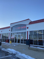 Oberweis Ice Cream And Dairy Store outside