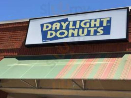 Daylight Donuts outside