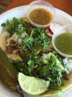 Tacos El Costalilla food
