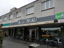 Restaurant Bar No. 10 inside