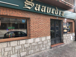 De Copas Saavedra outside