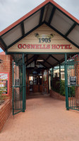 Gosnells Hotel outside