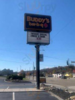 Buddy's B-q food