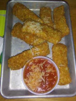 Quaker Steak Lube food