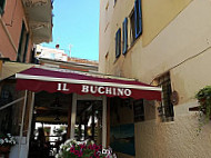 Il Buchino outside