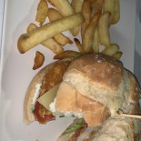 Cervecería La Torre By Larry Comida