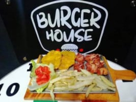 Burger House La Cruz food