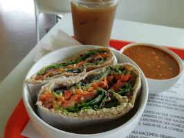 Oliva Verde Tournon food