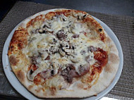 Pizzeria Mistral food
