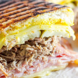 The Dog With Two Heads Pub Comida