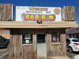 Tom Bingo's Hickory Pit Bbq outside
