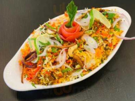 Taj Mahal Indian Cuisine food