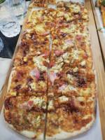 Las Pizzas D'herber Santa Perpetua food