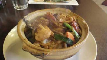 Mama's Vietnamese Cuisine food