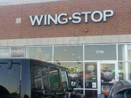 Wingstop outside