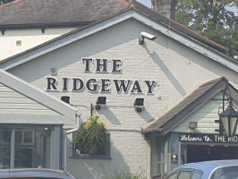 The Ridgeway Tavern outside