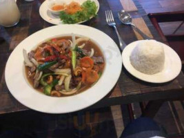 District Thai food