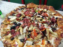 Bronco Billy's Pizza Palace food