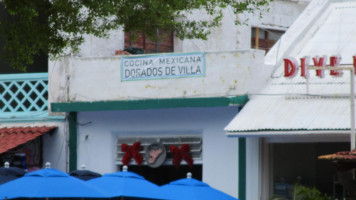Los Dorados de Villa food