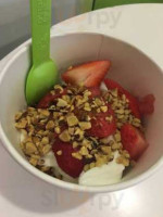 Yogurtland food