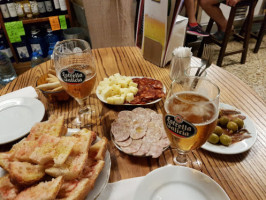 Bodega Casas food