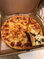 Villa Pizza food