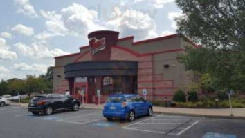 Red Robin America's Gourmet Burgers And Spirits outside