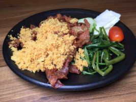 Bebek Goreng Pak Ndut (lucky Plaza) food