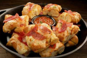 Dave Buster's Overland Park food