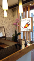 Plateau Sushi outside