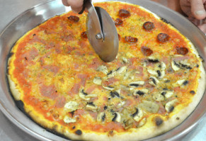 Pizza Porcion food