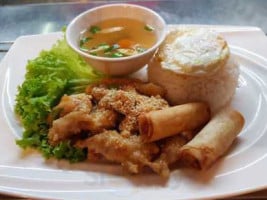 Sakon Thai food