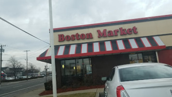 Boston Market outside