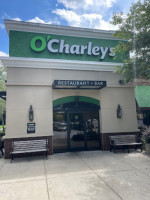 O'charley's Restaurant Bar outside