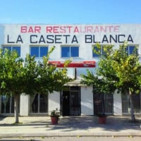 Bar Restaurante La Caseta Blanca outside