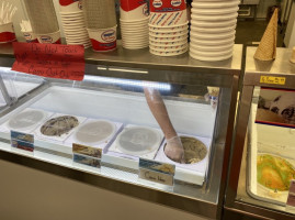 Mountaineer Country Ice Cream outside